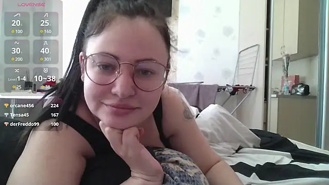 Snapshot of German_Eva chatting on March 2025 12:04:02 PM German Eva online show from March 2025 12:04:02 PM