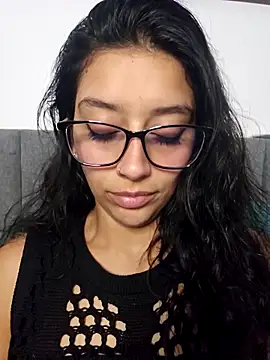 BrittanyDiaz online show from November 2025 07:35:02 PM