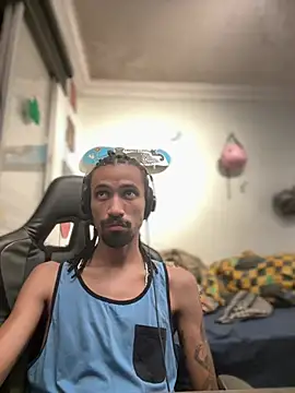 Snapshot of hotcamboy420 chatting on February 2025 03:25:02 AM hotcamboy420 online show from February 2025 03:25:02 AM