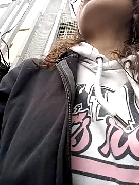 karlamorris  online show from January 2025 01:27:01 PM