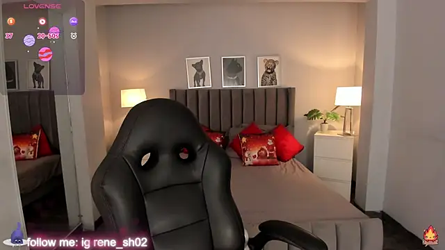 Snapshot of renee_shelby_ chatting on December 2024 01:37:02 AM renee shelby online show from December 2024 01:37:02 AM