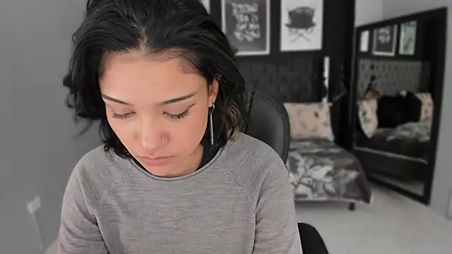 Snapshot of renee_shelby_ chatting on February 2026 08:14:02 PM renee shelby online show from February 2026 08:14:02 PM