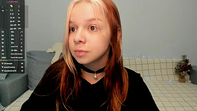 Snapshot of crystal_lilith chatting on December 2024 03:21:01 PM crystal lilith online show from December 2024 03:21:01 PM