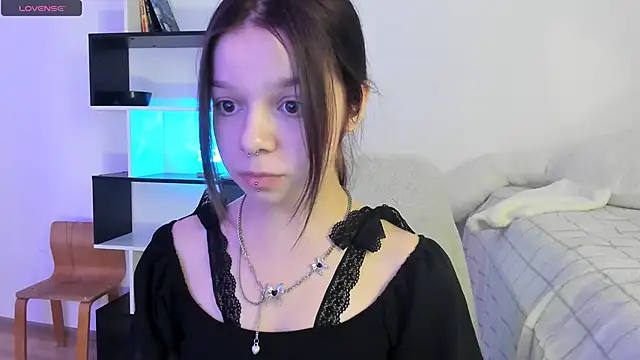 Snapshot of crystal_lilith chatting on February 2025 08:53:01 PM crystal lilith online show from February 2025 08:53:01 PM