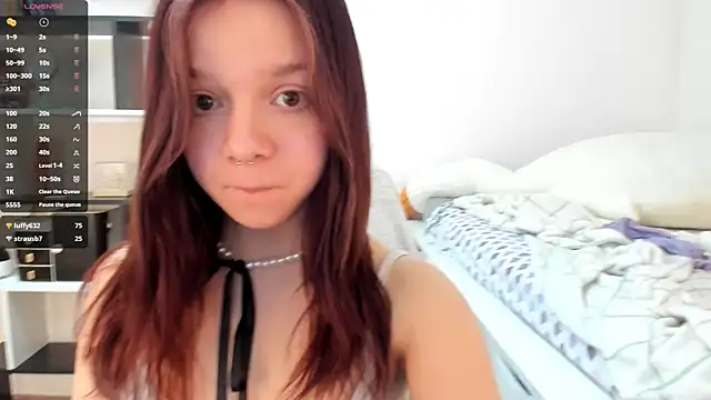 Snapshot of crystal_lilith chatting on February 2025 03:27:02 PM crystal lilith online show from February 2025 03:27:02 PM