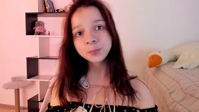 Snapshot of crystal_lilith chatting on March 2025 12:10:02 AM crystal lilith online show from March 2025 12:10:02 AM