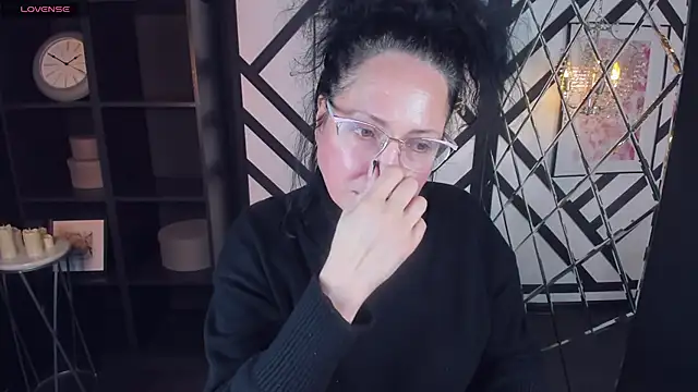 Anita Muse online show from January 2025 03:01:01 AM