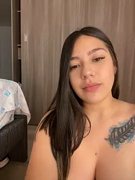 Latina vanessa online show from January 2025 12:33:01 AM