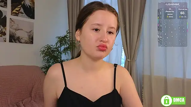 Snapshot of SquirtBabee chatting on October 2025 03:08:02 PM SquirtBabee online show from October 2025 03:08:02 PM