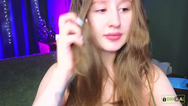 Snapshot of SquirtBabee chatting on November 2025 03:38:02 PM SquirtBabee online show from November 2025 03:38:02 PM