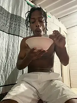 Larry-n-clouds online show from December 2025 10:41:02 AM