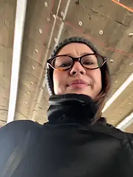 RinaCat online show from November 2025 05:28:02 AM