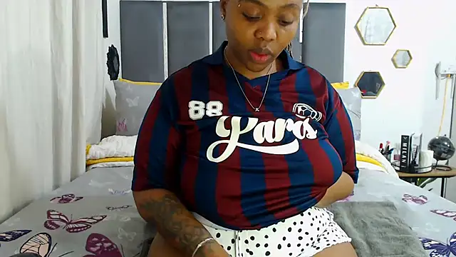 Snapshot of IceBellaCane313 chatting on September 2025 12:55:01 AM IceBellaCane313 online show from September 2025 12:55:01 AM