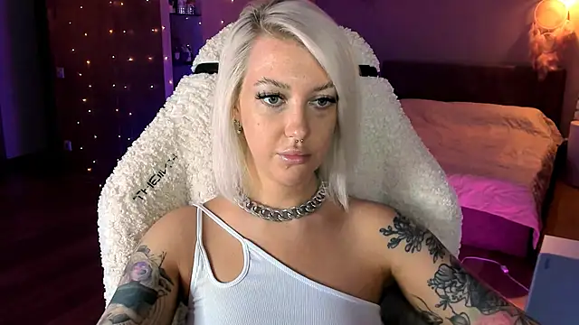 tykioty Miley online show from December 2025 12:25:02 PM