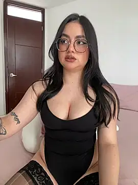 Snapshot of montmariana chatting on June 2026 09:49:02 PM montmariana online show from June 2026 09:49:02 PM