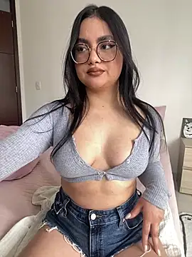 Snapshot of montmariana chatting on July 2026 05:48:02 PM montmariana online show from July 2026 05:48:02 PM
