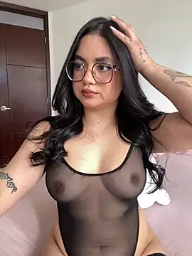 Snapshot of montmariana chatting on July 2026 04:27:02 PM montmariana online show from July 2026 04:27:02 PM