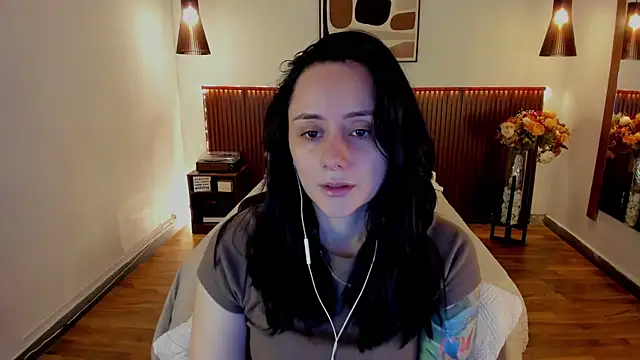 Snapshot of KatherineBond chatting on July 2026 04:58:01 PM KatherineBond online show from July 2026 04:58:01 PM