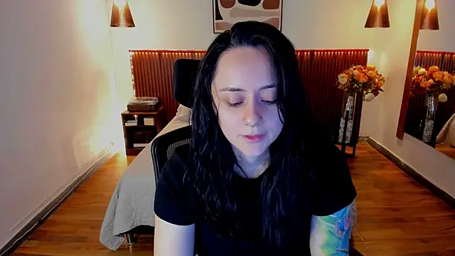 Snapshot of KatherineBond chatting on July 2026 04:17:02 PM KatherineBond online show from July 2026 04:17:02 PM