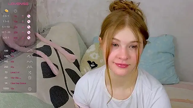 TrissMerigold9 online show from November 2025 08:25:02 PM