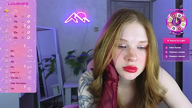 TrissMerigold9 online show from February 2026 04:48:01 PM