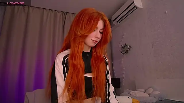 Snapshot of Evaa_Moonn_ chatting on January 2025 08:30:02 AM Evaa Moonn  online show from January 2025 08:30:02 AM