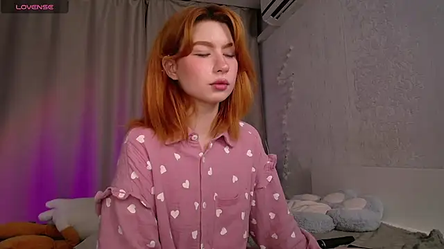 Snapshot of Evaa_Moonn_ chatting on September 2025 11:26:02 PM Evaa Moonn  online show from September 2025 11:26:02 PM