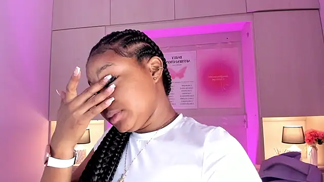 tamaraa smiith online show from September 2025 01:05:02 PM