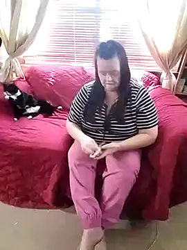 Snapshot of Bayou_Woman68 chatting on September 2025 06:19:02 PM Bayou Woman68 online show from September 2025 06:19:02 PM