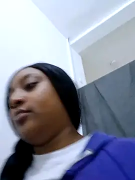 Adelehottman online show from November 2025 12:05:02 PM