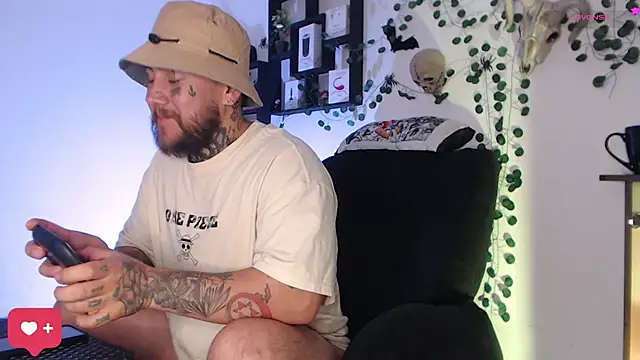 Snapshot of Ash_gusbig chatting on December 2024 03:25:01 AM Ash gusbig online show from December 2024 03:25:01 AM