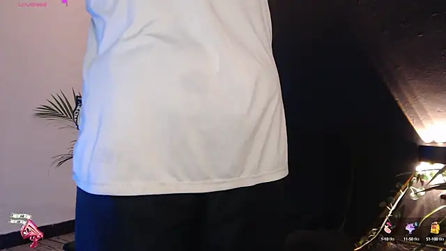 Snapshot of Ash_gusbig chatting on February 2025 03:20:01 AM Ash gusbig online show from February 2025 03:20:01 AM