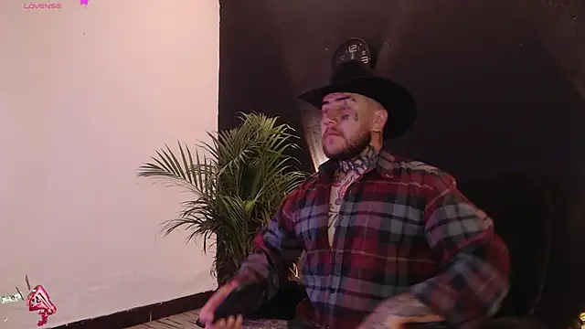 Snapshot of Ash_gusbig chatting on February 2025 02:55:02 AM Ash gusbig online show from February 2025 02:55:02 AM