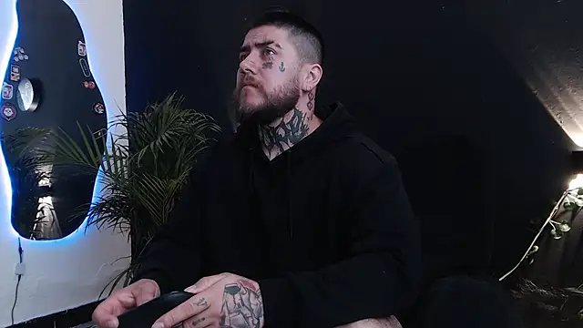 Snapshot of Ash_gusbig chatting on March 2025 02:13:02 PM Ash gusbig online show from March 2025 02:13:02 PM