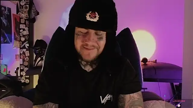 Ash gusbig online show from November 2025 04:37:02 AM