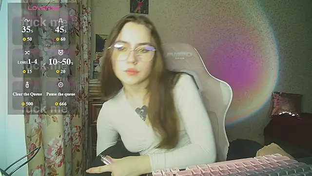 Snapshot of Aurora_workerr chatting on July 2026 01:35:02 PM Aurora workerr online show from July 2026 01:35:02 PM