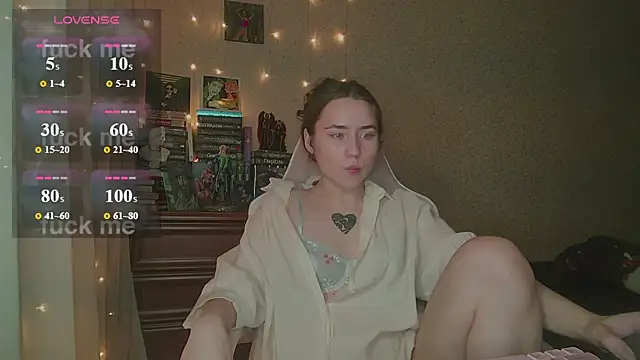 Snapshot of Aurora_workerr chatting on July 2026 04:50:01 PM Aurora workerr online show from July 2026 04:50:01 PM