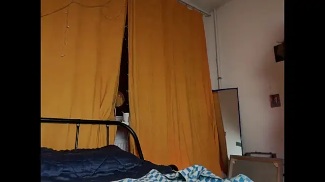 MikkyMoony online show from November 2025 05:27:01 PM