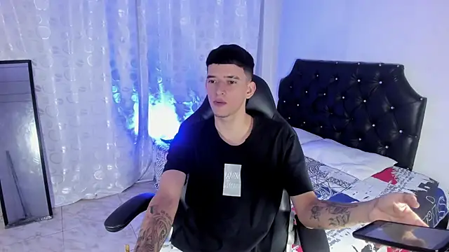 FrannBoy online show from March 2025 07:18:01 PM