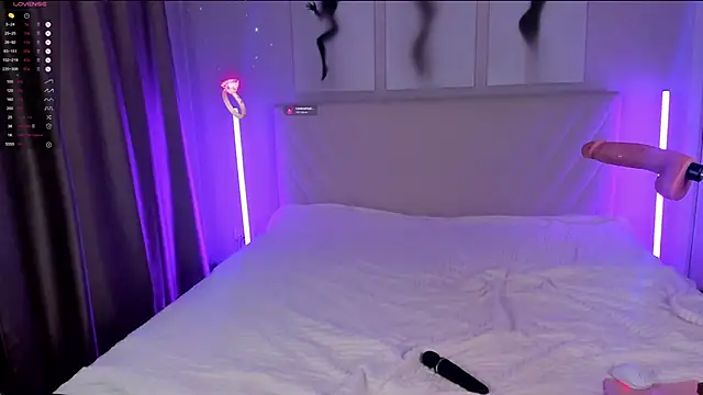 Snapshot of EmmaBarbs chatting on November 2025 08:52:02 PM EmmaBarbs online show from November 2025 08:52:02 PM