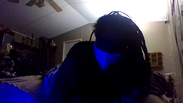 Snapshot of EbonyFetishQueen chatting on September 2025 06:24:01 AM EbonyFetishQueen online show from September 2025 06:24:01 AM