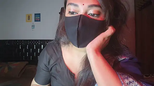 Most-Beautiful-Queen online show from December 2025 07:44:01 PM