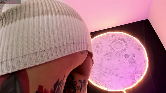 GinebraaFox  online show from March 2025 04:44:01 PM