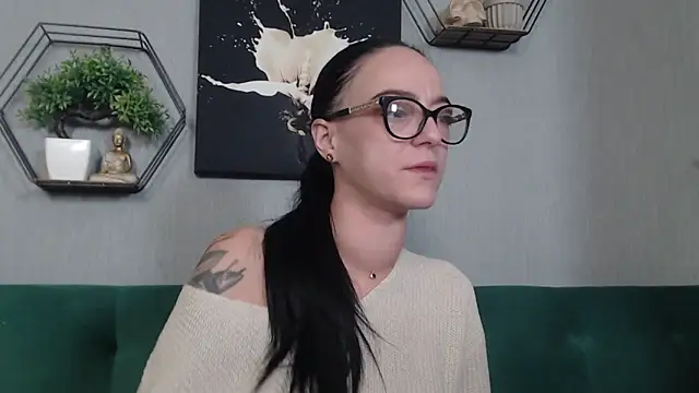 IzabelllNoir online show from February 2026 06:45:02 AM