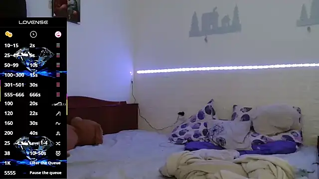 Snapshot of cuple_hoot_ chatting on October 2025 09:56:01 PM cuple hoot  online show from October 2025 09:56:01 PM