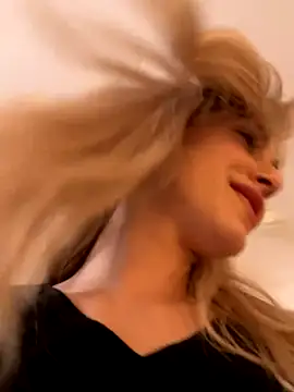 SerenaBennet online show from November 2025 11:29:01 PM