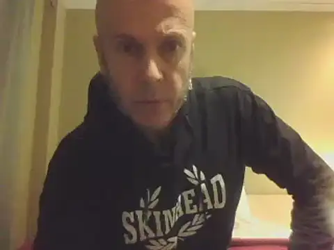Snapshot of SHARPSkinhead chatting on February 2025 11:26:02 PM SHARPSkinhead online show from February 2025 11:26:02 PM