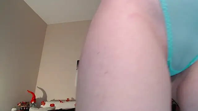 Snapshot of Emilly_angel chatting on February 2025 07:56:01 PM Emilly angel online show from February 2025 07:56:01 PM