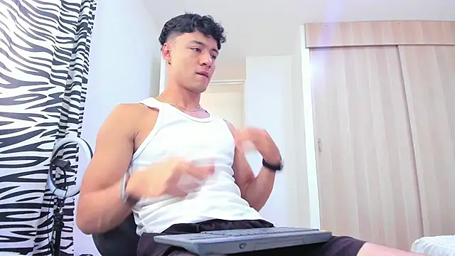 Sebastian-Dash online show from February 2025 07:59:02 PM