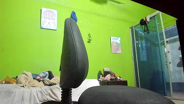 Snapshot of Brenda_Smith69 chatting on September 2025 08:00:02 PM Brenda Smith69 online show from September 2025 08:00:02 PM